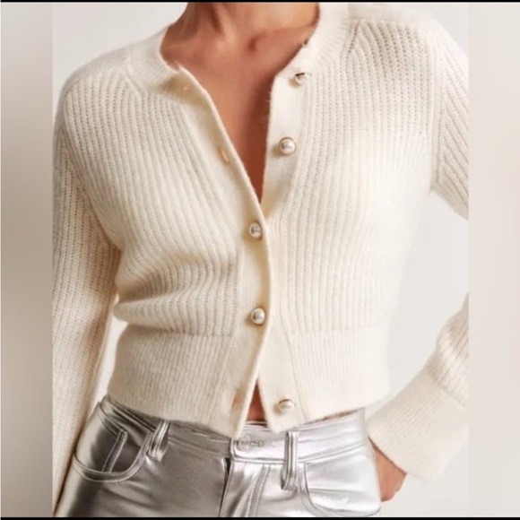 Abercrombie & Fitch Sweaters - Abercrombie & Fitch Button-Up Cardigan
